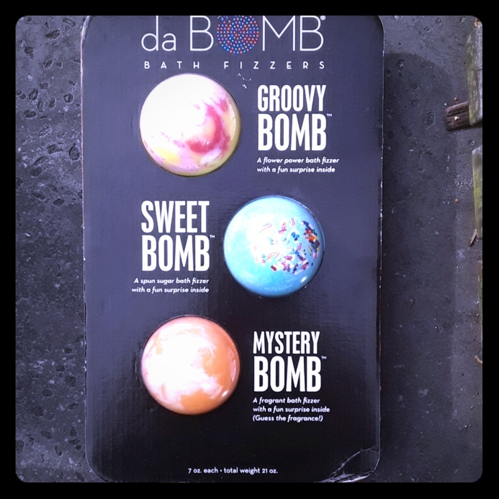 Bath bomb fizzers